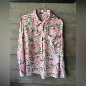 Tommy Hilfiger. Such a beautiful shirt great fabric, great quality!